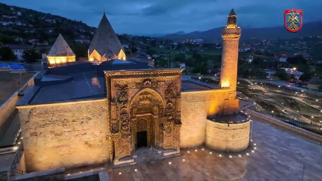 Kemaliye - Divriği Turu — Adıyaman çıkışlı günübirlik tur